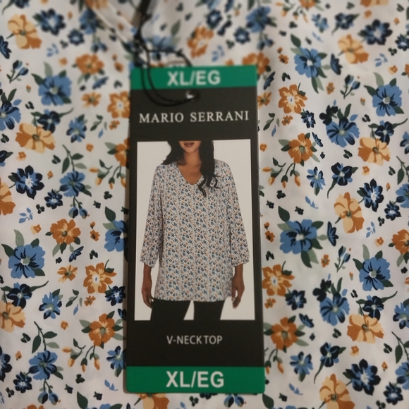Mario Serrani‎  Floral Blouse - Picture 6 of 7